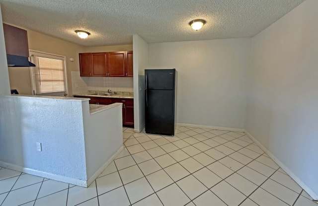 2 N Fernwood Ave #14 Gallery 4