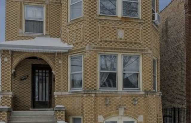 5943 N maplewood Avenue photos photos