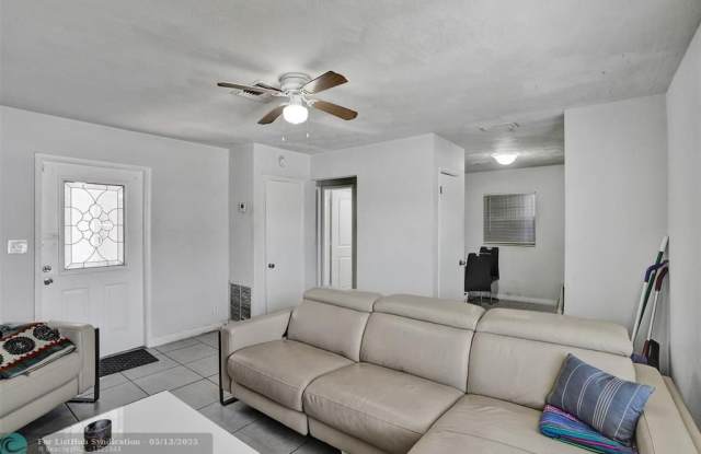 2442 Garfield St photos photos