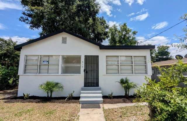 610 SEARS AVENUE NE - 610 Sears Avenue Northeast, Winter Haven, FL 33881