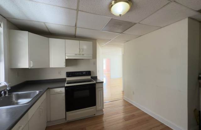 1004 Bennington St photos photos