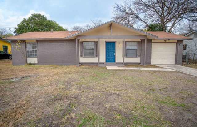 Convenient 4-Bedroom Stay Near Downtown & Attractions! Gallery 3