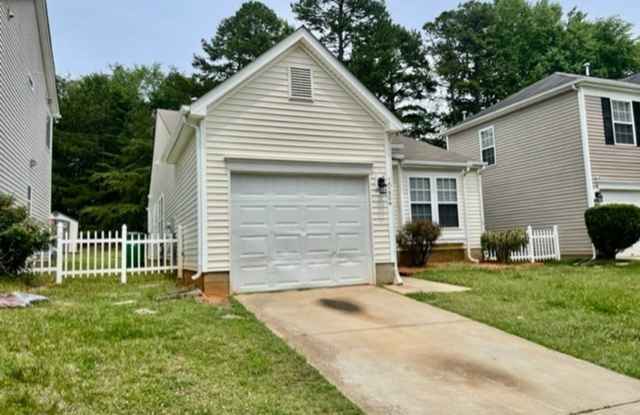Welcome to the Adorable 3 bedroom 2 bath 1 car garage Home, located in the vibrant city of Charlotte, NC photos photos