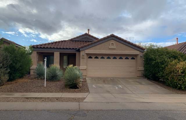 Spectacular 4 Bed/2 Bath House in Rita Ranch! Two Separate Living Areas!! photos photos