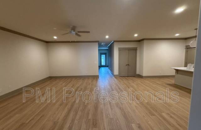 2035 Grace John Circle Gallery 3