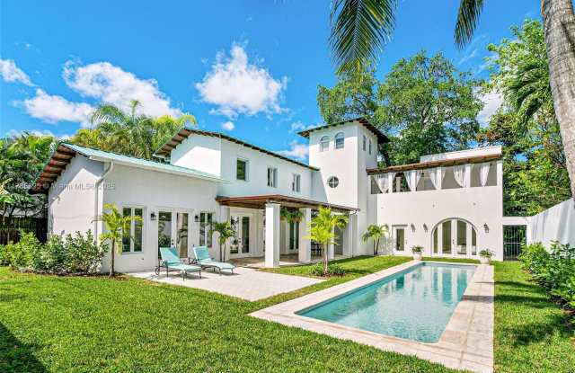3930 Crawford Ave - 3930 Crawford Avenue, Miami, FL 33133