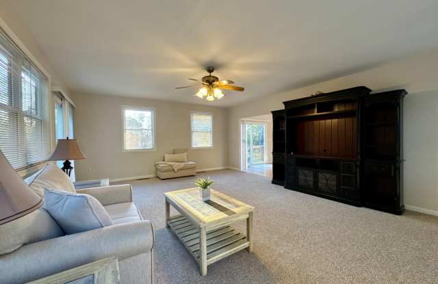 7532 DANBRIDGE Lane Gallery 3