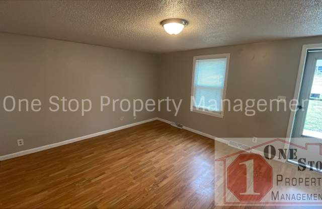Adorable 2 Bedroom, 1 Bathroom in Independence! Gallery 4