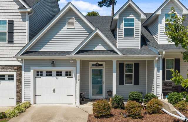Gorgeous and Spacious 3 Bedroom Townhome, Gas Range, Granite Countertops, Fenced-in Backyard, Garage photos photos