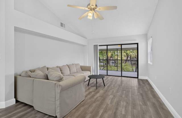 12708 Shoreline Drive Gallery 2