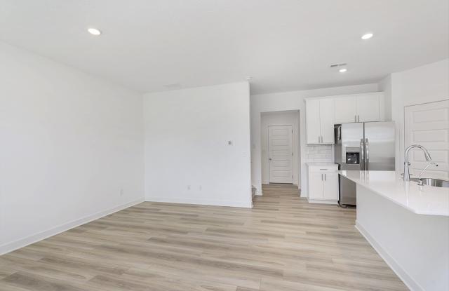 17290 Wellburn Drive Gallery 3