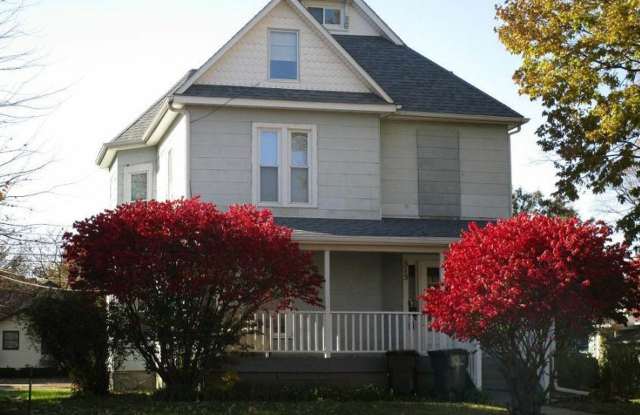 515 1/2 Franklin St - Cedar Falls Gallery 1