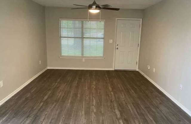 4565 E Riverside Dr Gallery 4
