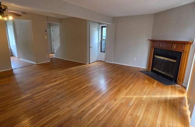 5870 CHIPWOOD Court Gallery 4