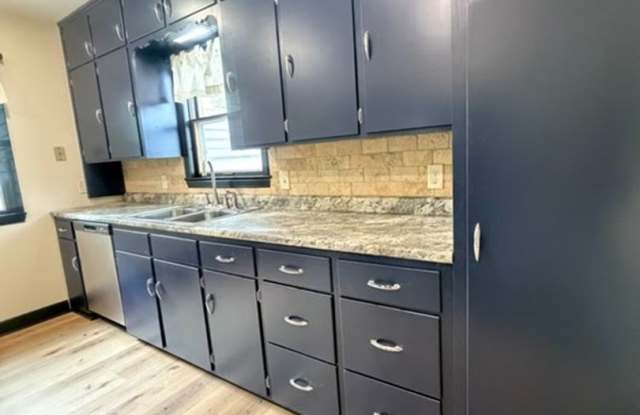 Beautifully Updated 3-Bedroom Home on the North Side Gallery 4