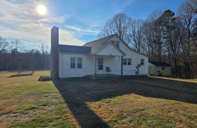 Charming 2 Bedroom, 1 Bath Home in Peaceful Siloam Setting photos photos