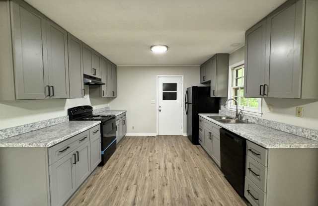 1009 Starr Avenue - 1009 Starr Avenue Southeast, Huntsville, AL 35803