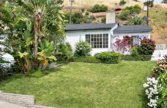 1048 Bethany Road Gallery 3