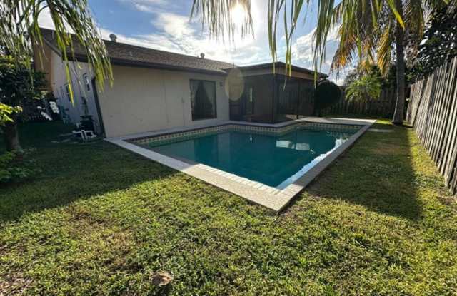 3291 SW 4th Street, Deerfield Beach, FL 33442 photos photos