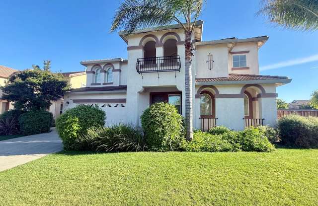 New listing! Bright and Spacious, Close to Parks and Trails photos photos