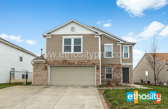 933 Shenandoah Way - 933 Shenandoah Way, Greenwood, IN 46143