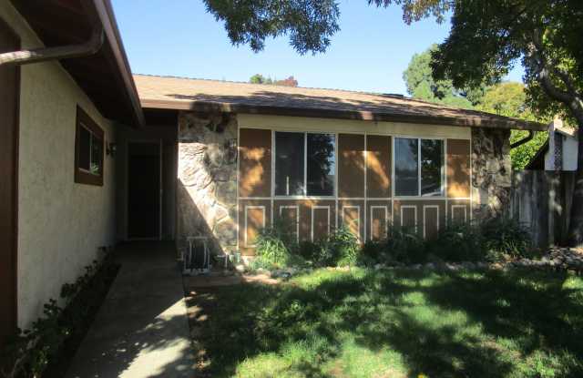 110 Oxford Ct.- Vacaville - 110 Oxford Court, Vacaville, CA 95687