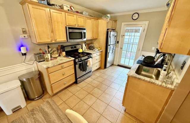 415 W 4th St - 415 West Fourth Street, Boston, MA 02127