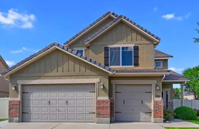 BEAUTIFUL HOME IN DESIRABLE SPRING CREEK RANCH photos photos