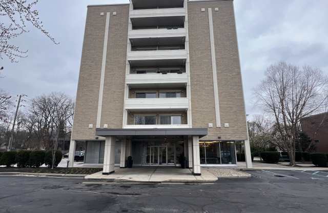 3965 N Meridian Street photos photos