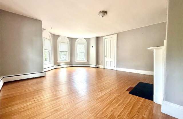 571 Spring Street photos photos