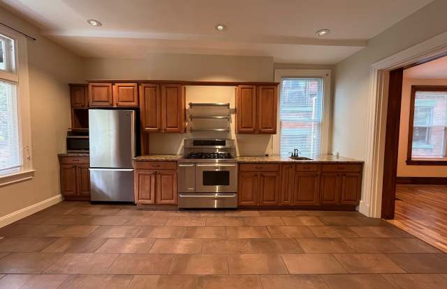 347 Stratford Avenue #1 Gallery 4