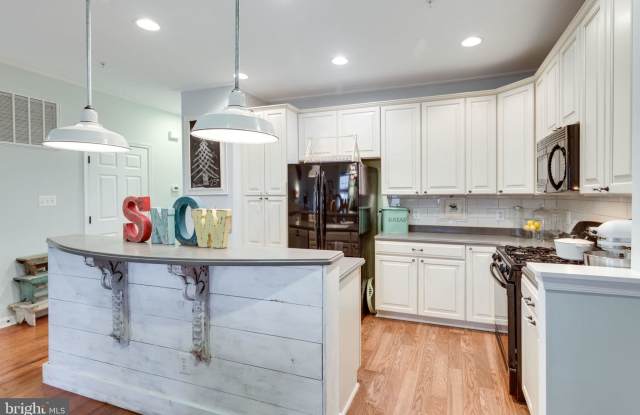 14682 LINKS POND CIRCLE Gallery 3