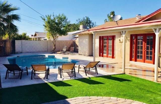 8447 E Sheridan Street photos photos