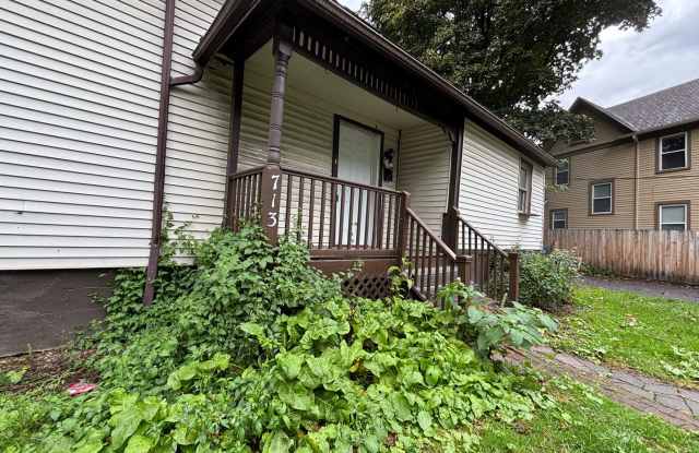 3 Bedroom 1 Bath  - Single Family Home! Gallery 4