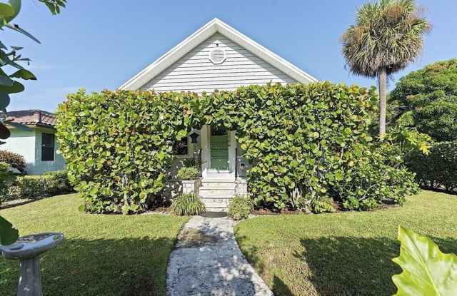 629 N Lakeside Drive Gallery 2