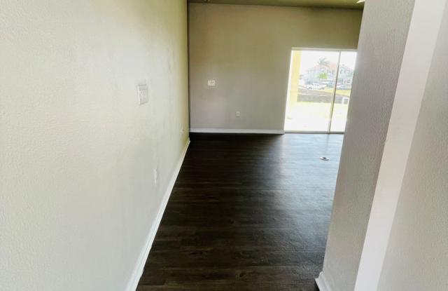 Spacious 3BR/2BA Cape Coral Home with Modern Upgrades Gallery 4
