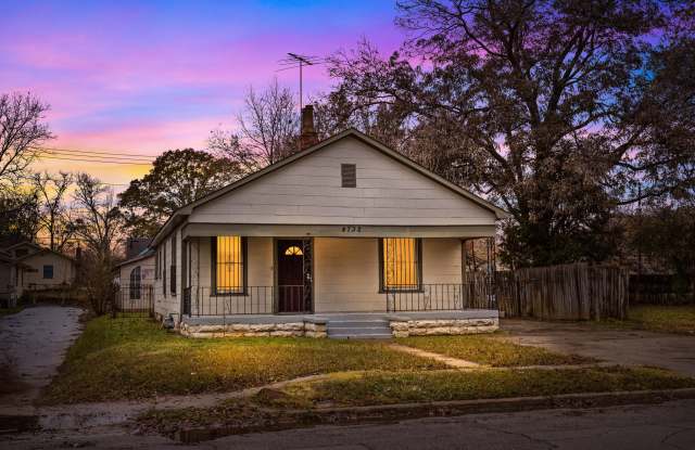 4732 Court S Gallery 2