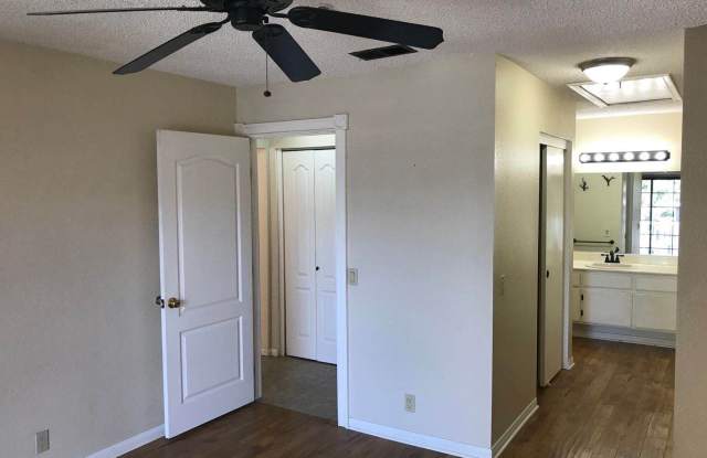 1759 Shady Oaks Ct, Azusa, CA 91702, USA Gallery 4
