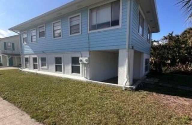 208 13TH Avenue N photos photos