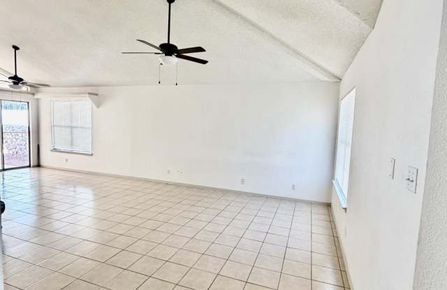 1468 Plaza Verde Drive Gallery 2