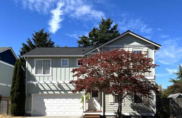 Spacious Craftsman Style Home - Pet Friendly! photos photos