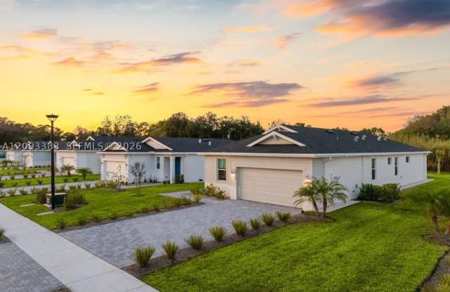 15760 SW Hammock Way Gallery 1