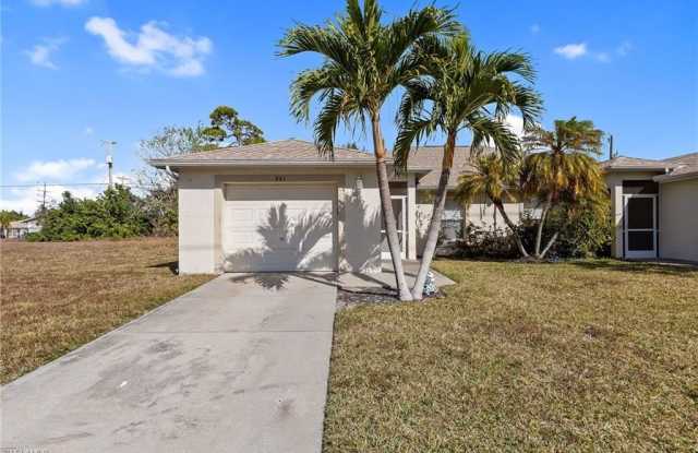 841 SE 8th Ter lot: 4 photos photos