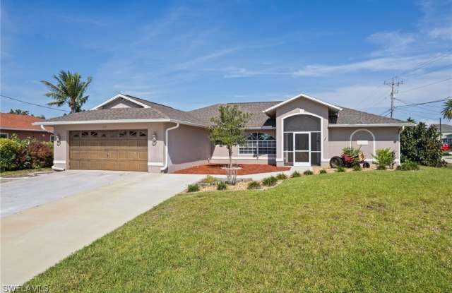 3737 SW 13th Avenue photos photos