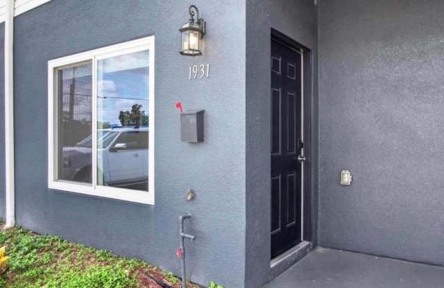 1931 OXNARD Court Gallery 2