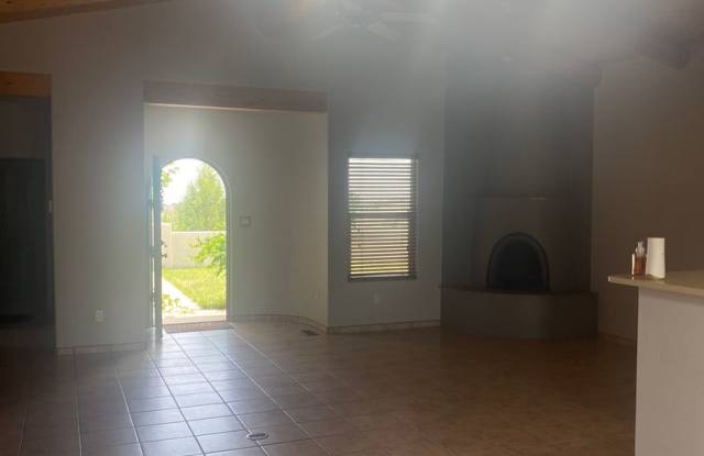 Beautiful home located in rio rancho - aprox 1700 sq ft - 528 and Iris Gallery 3