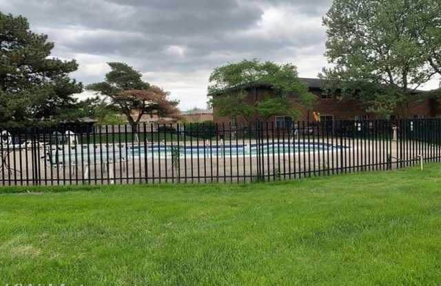 19637 W 12 MILE Road SW Gallery 4