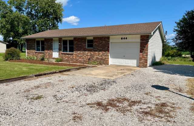 Two bedroom house in Holiday Shores! Gallery 3