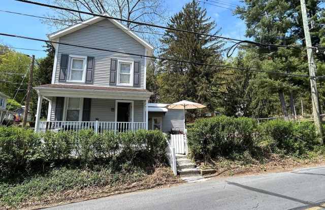 708 FRIEDENSBURG Road - 708 Friedensburg Road, Pennside, PA 19606