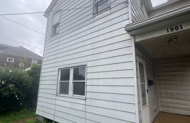 Charming 3BR Home in Swissvale Gallery 1